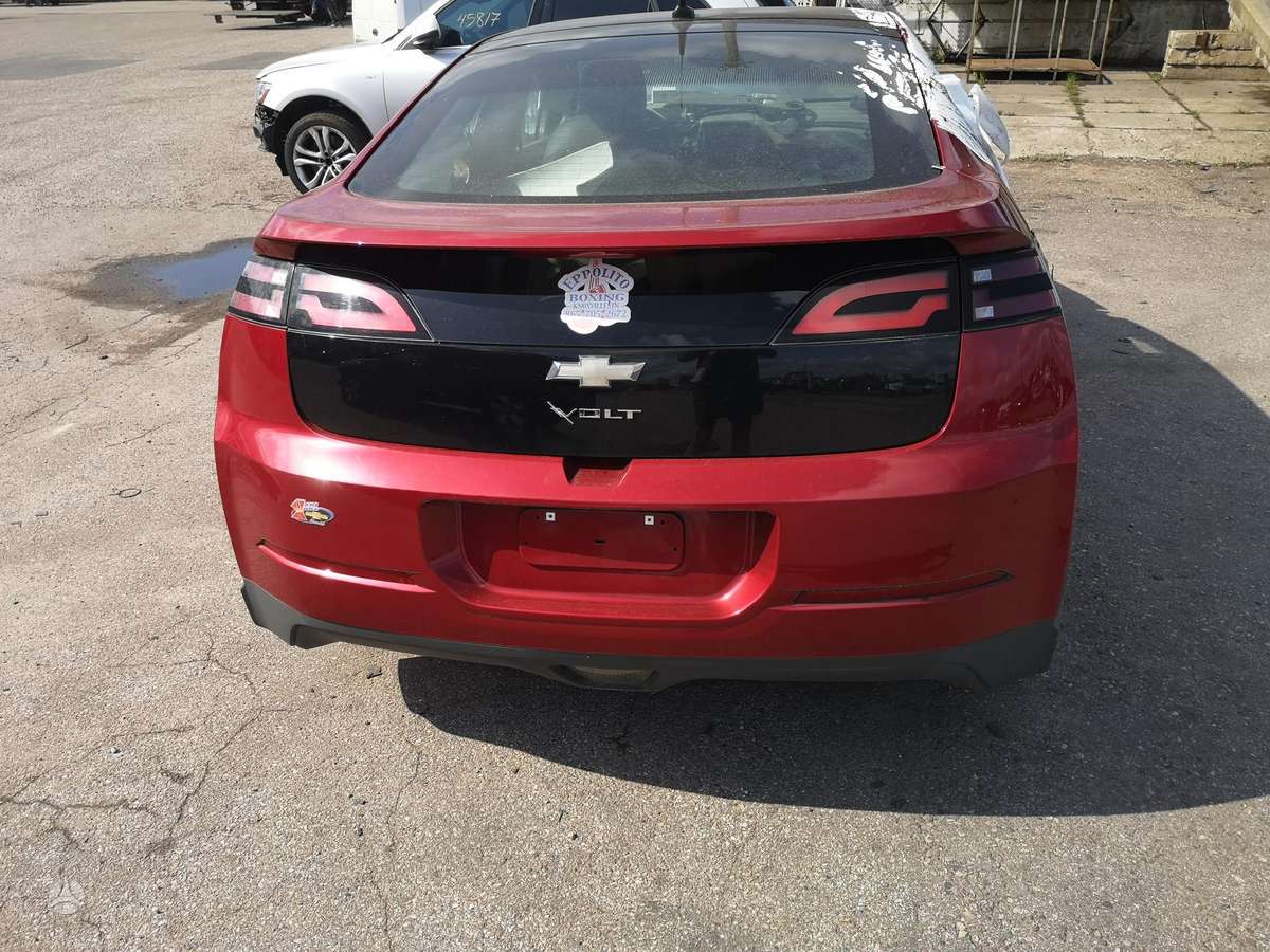 Chevrolet Volt dalimis. Dalimis