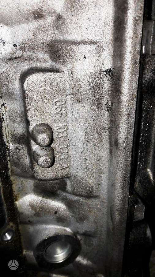 Audi A6, 06f103373A, dzinēja detaļas