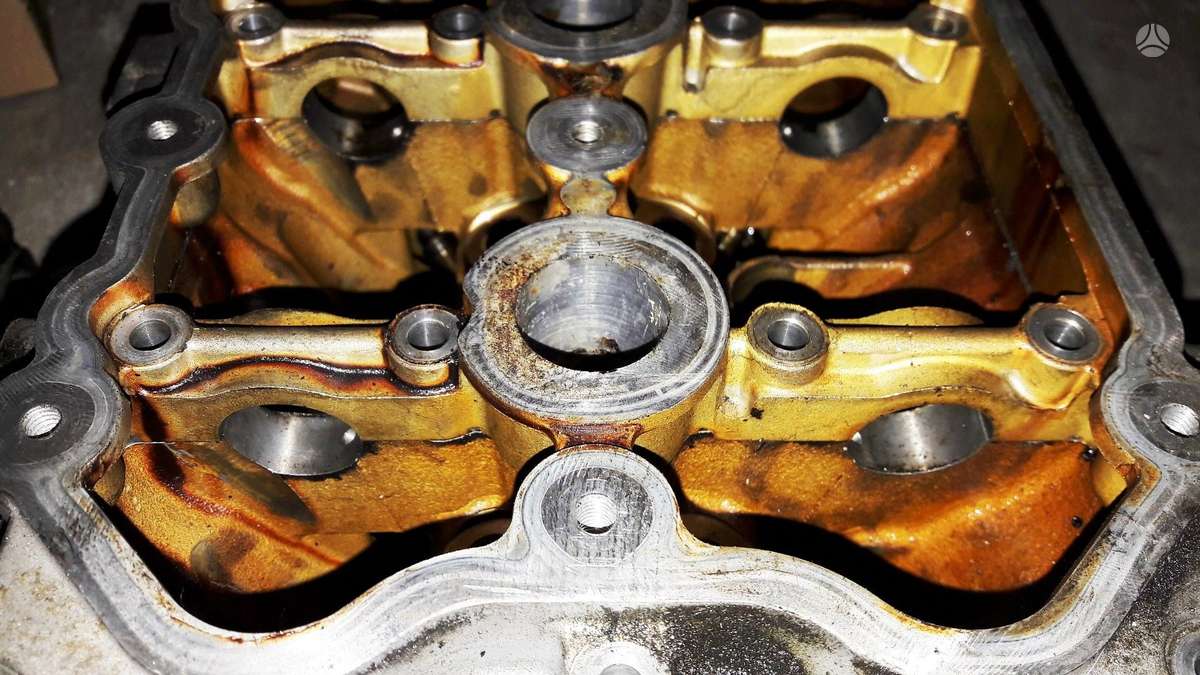 Audi A6, 06f103373A, dzinēja detaļas