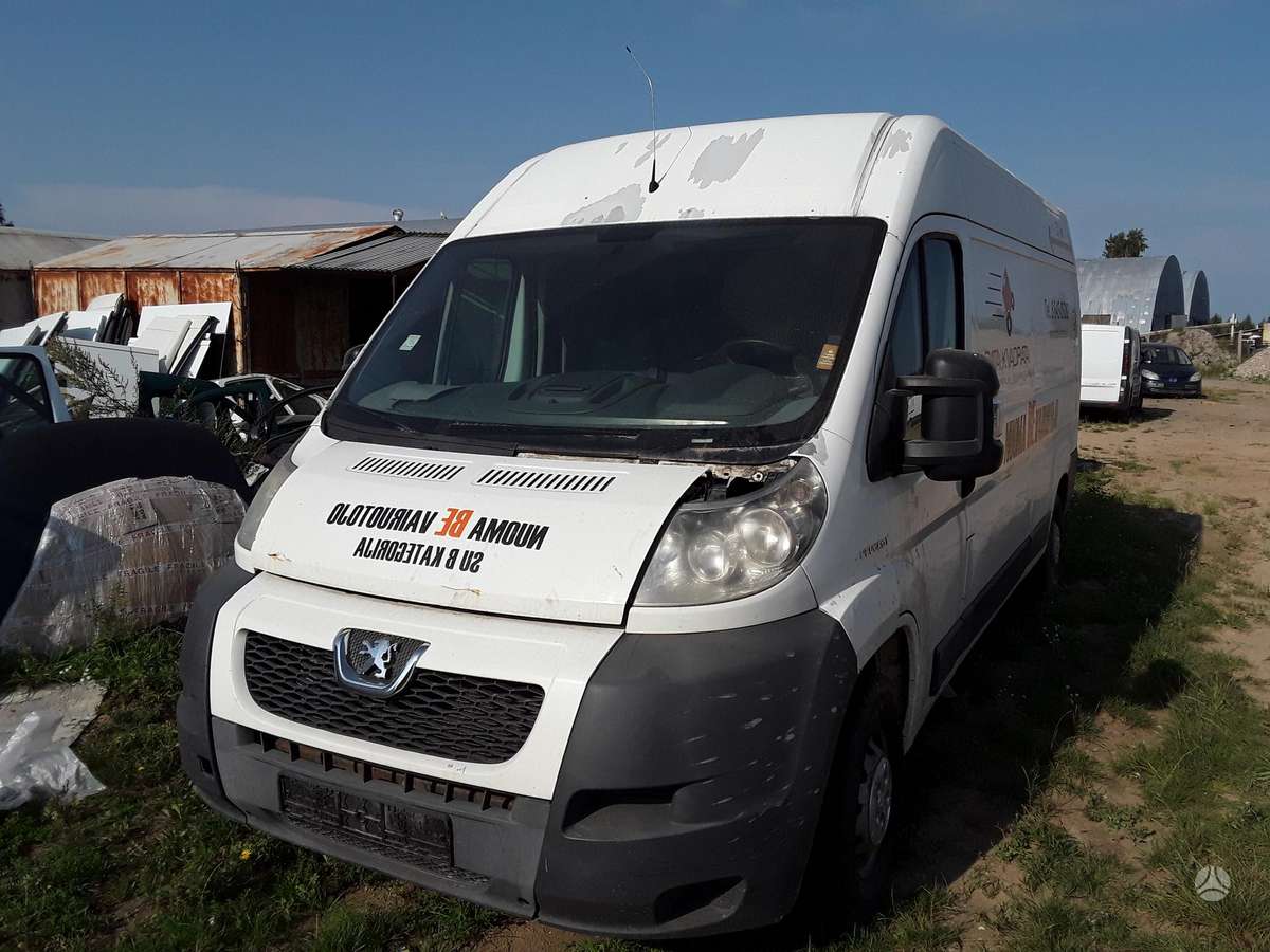 Peugeot Boxer, cargo vans