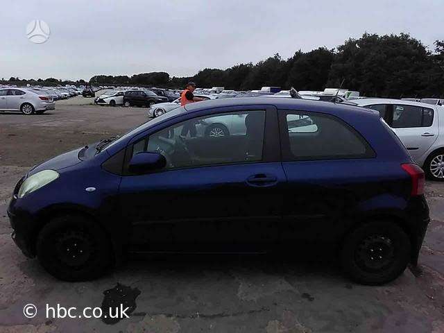 Toyota Yaris for parts