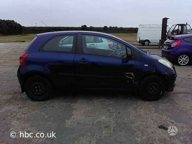 Toyota Yaris for parts