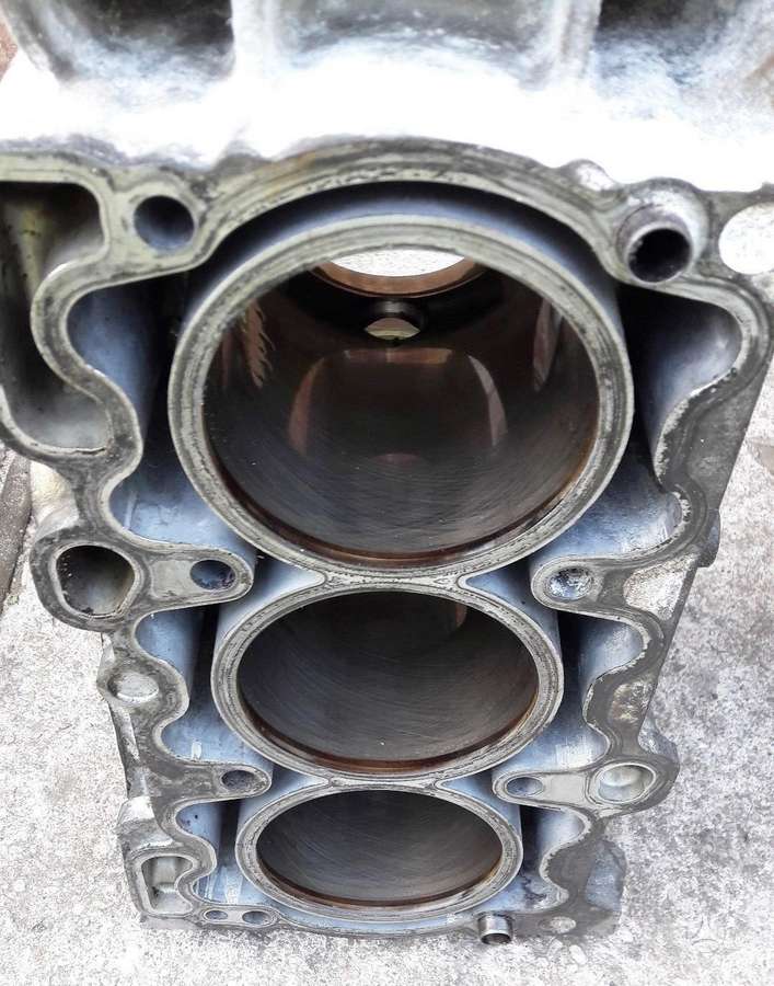Subaru Outback, EZ30D, variklio detalės