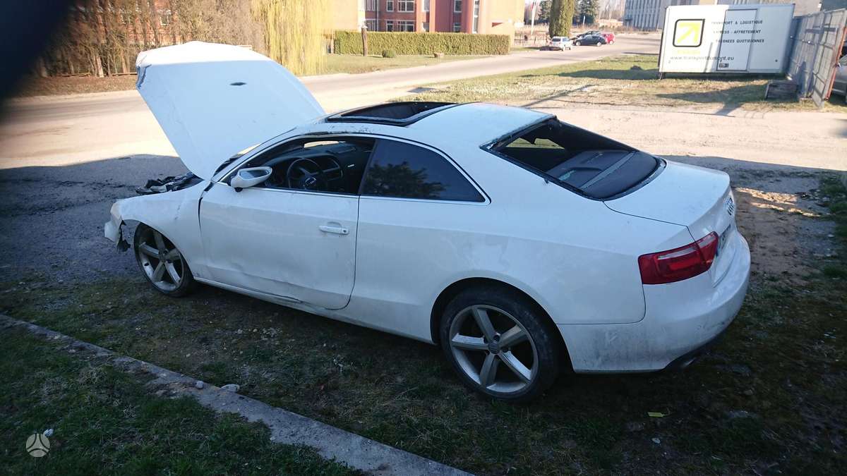 Audi A5 dalimis