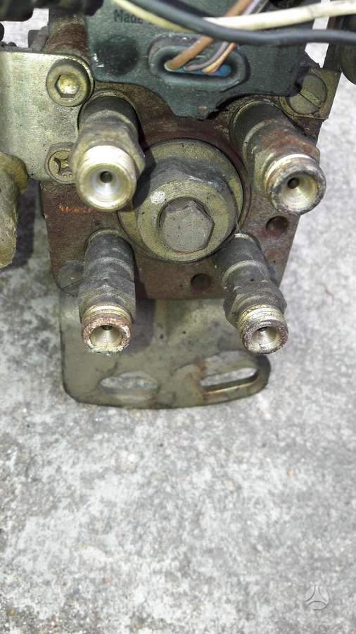 Mitsubishi L200, 2.5, engine parts