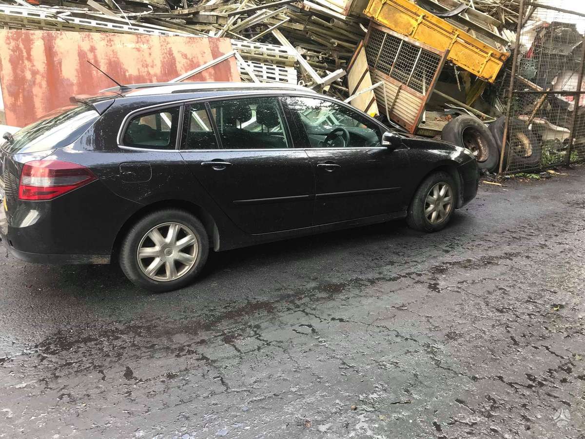 Renault Laguna по частям
