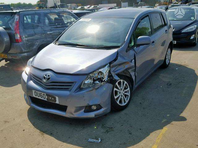 Toyota Verso dalimis
