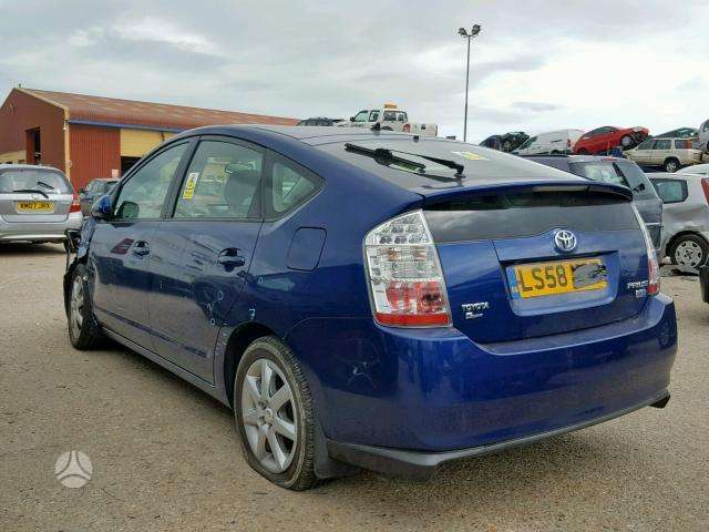 Toyota Prius по частям