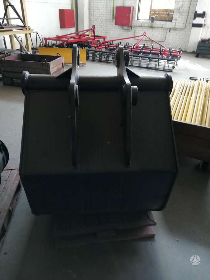 Komatsu WB-93   PW-160, buckets