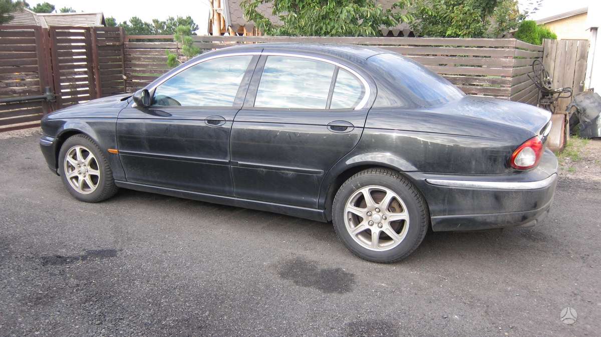 Jaguar X-Type