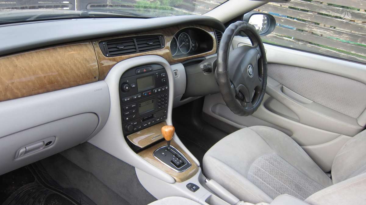 Jaguar X-Type