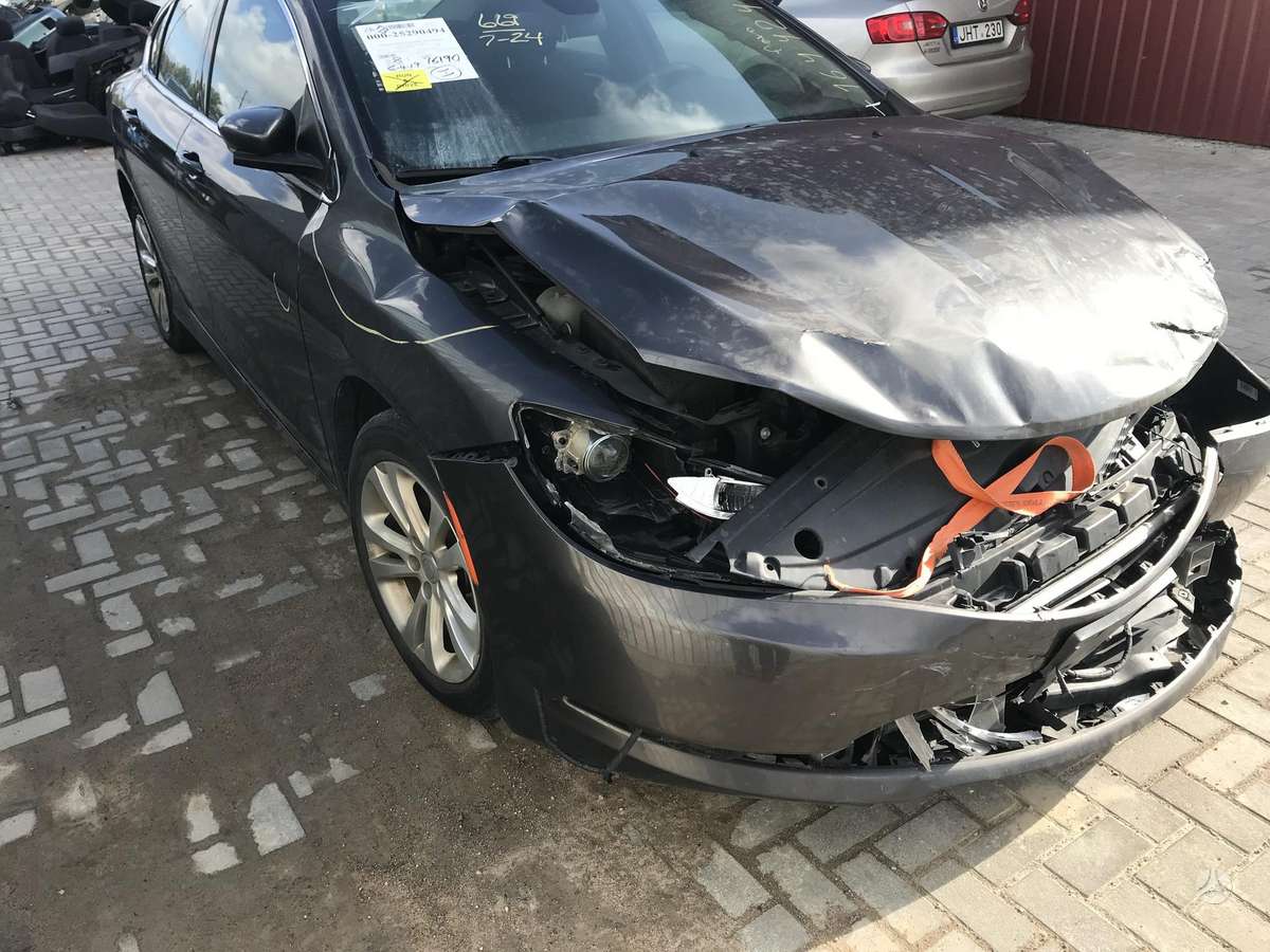 Chrysler 200 for parts
