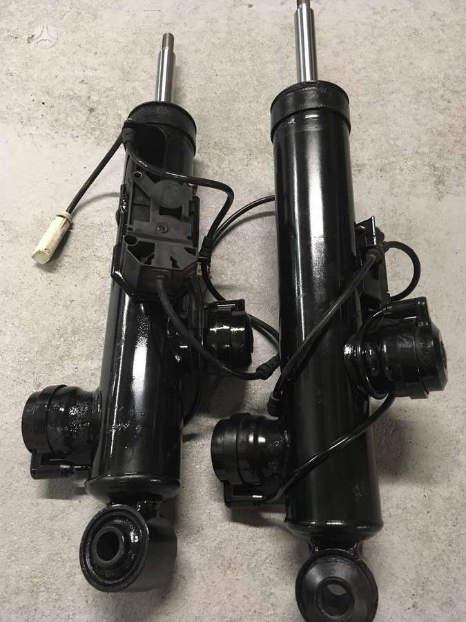 BMW 530 Gran Turismo shock absorber