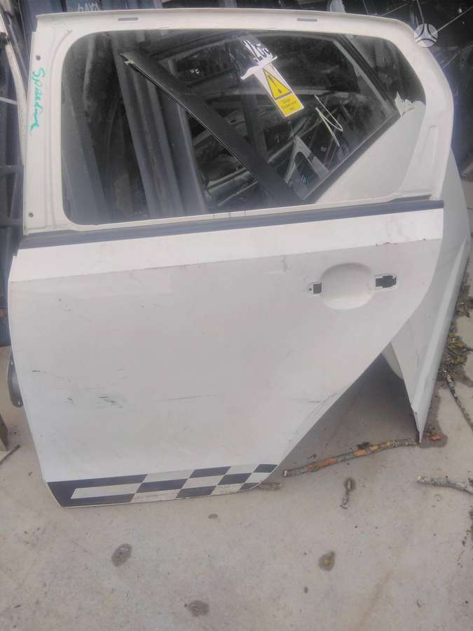 Volkswagen Up детали кузова