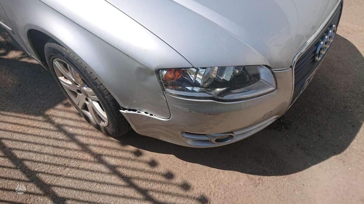Audi A4 dalimis
