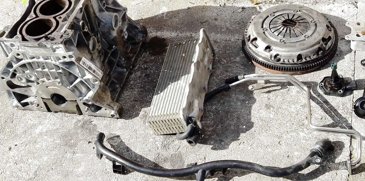 Volkswagen Golf, CJZ, variklio detalės