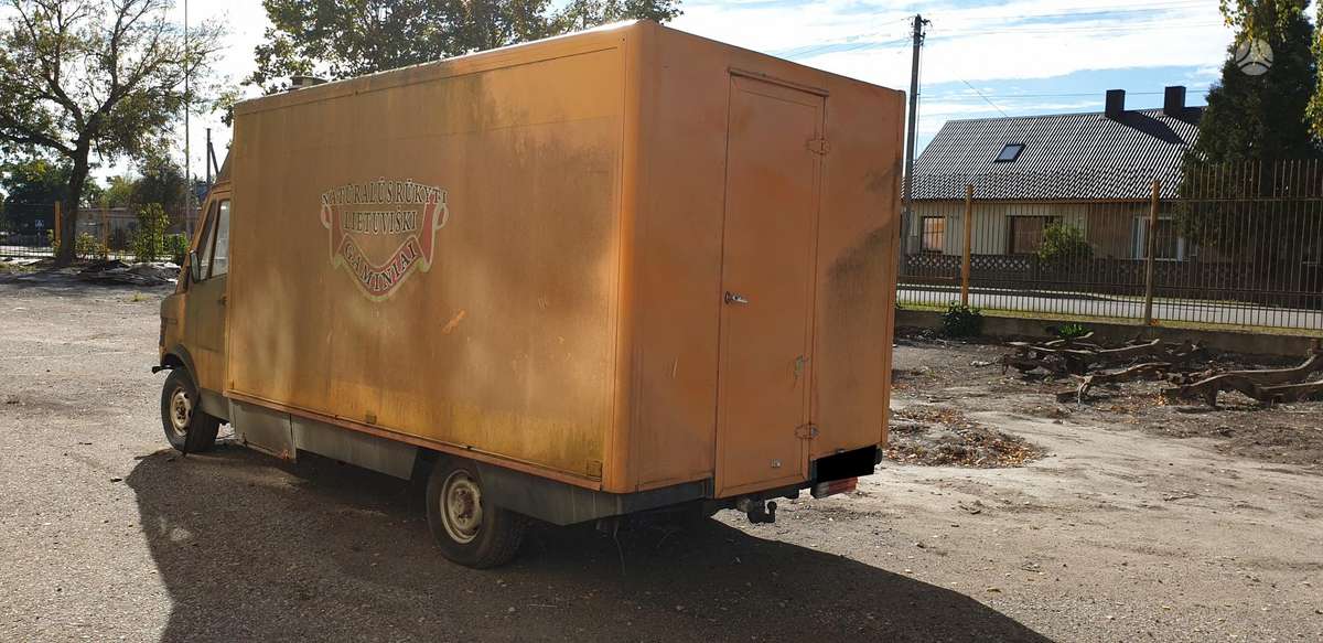 Mercedes-Benz 307, cargo vans