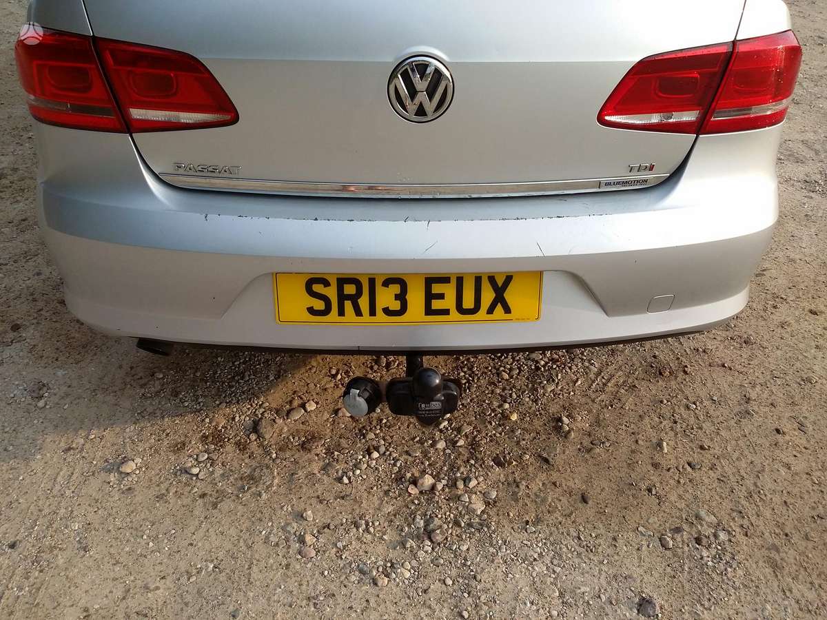Volkswagen Passat dalimis. Anglas dalimis