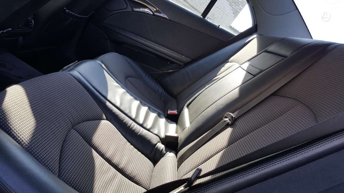 Mercedes-Benz E220
