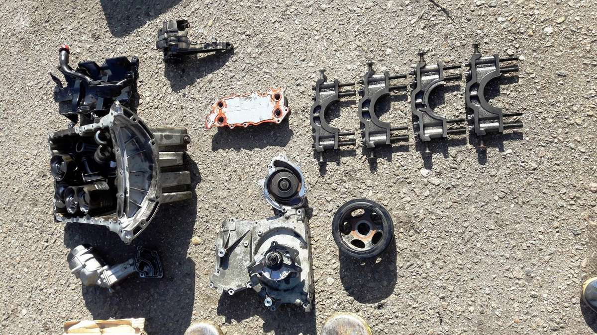 Mercedes-Benz GL klasė, OM642, engine parts