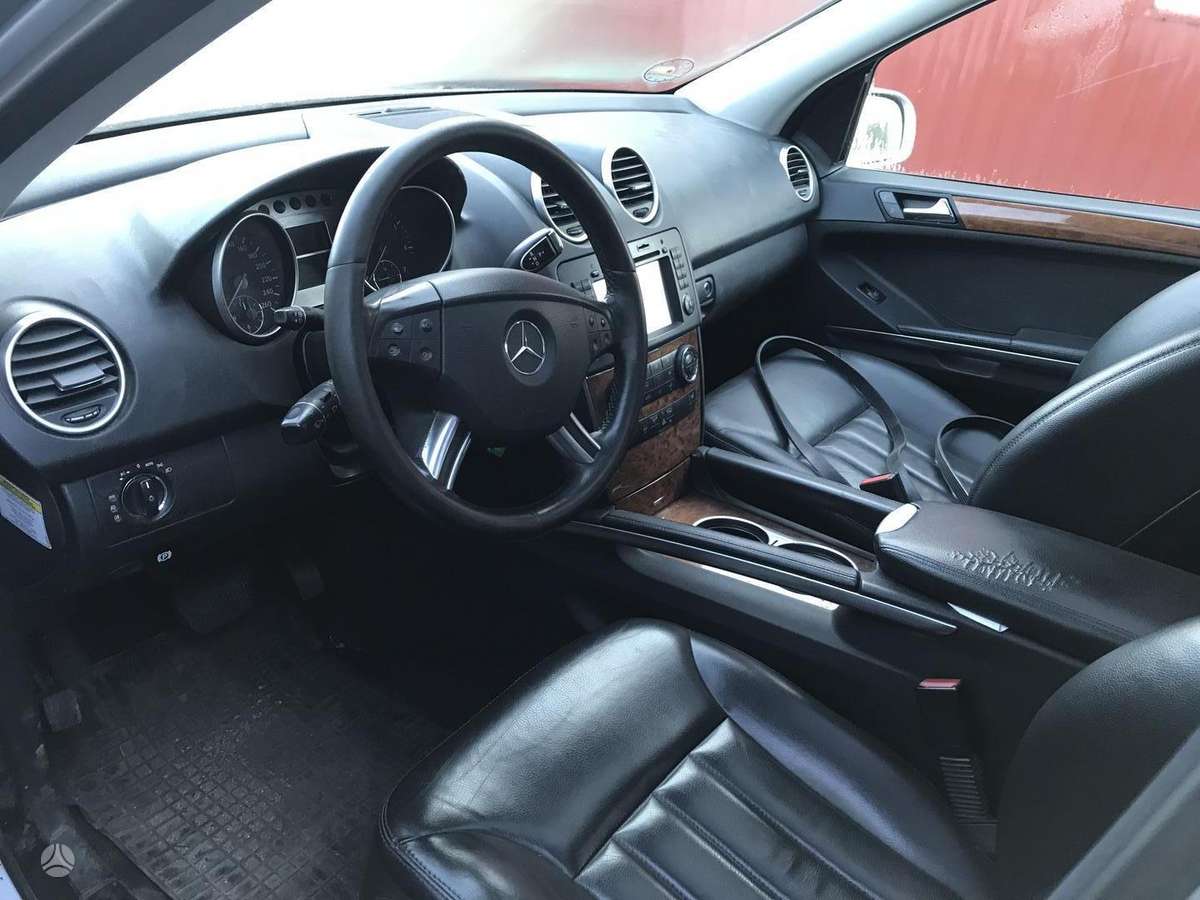 Mercedes-Benz ML klasė dalimis