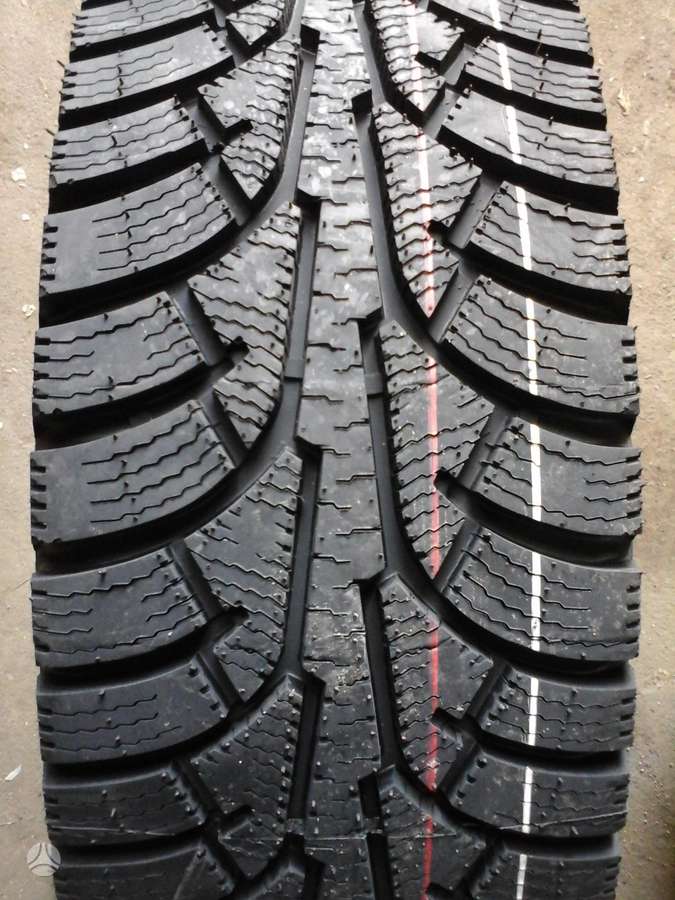 -Kita-, žieminės 215/60 R16