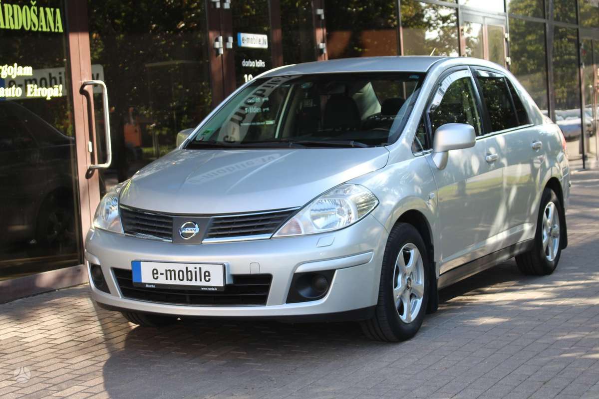 Nissan tiida 2007 седан