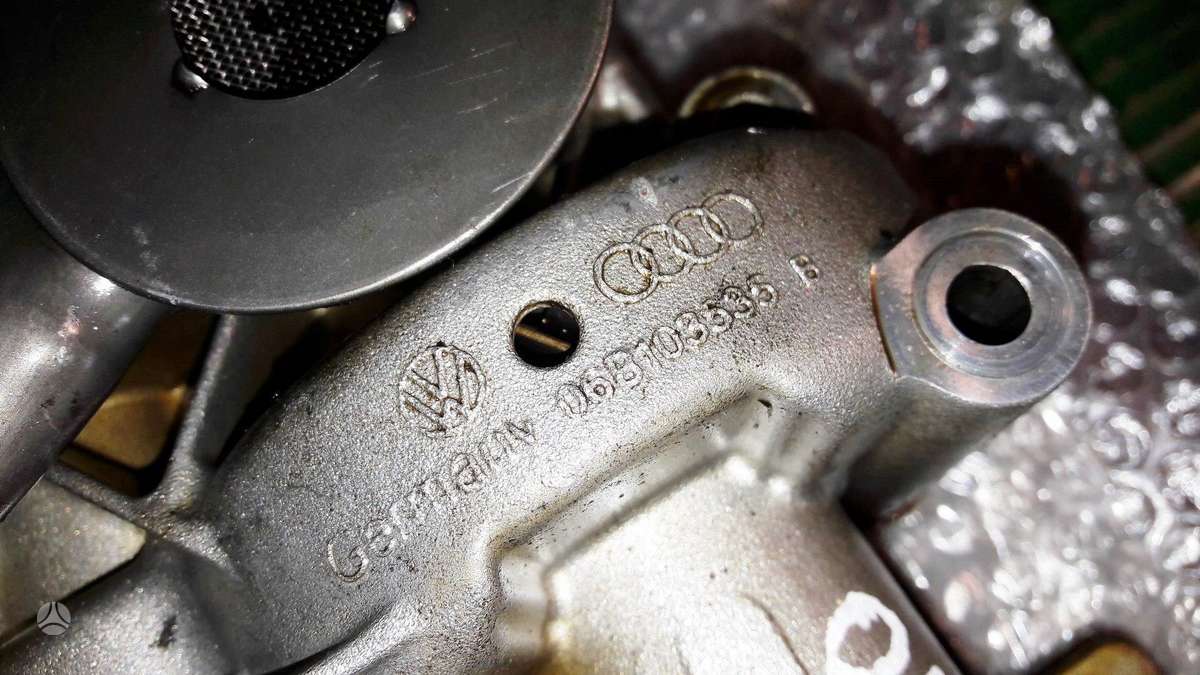 Audi A3, 2.0 FSI 06B103535B, детали двигателя