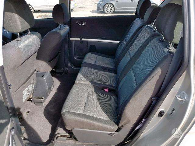 Toyota Corolla Verso dalimis