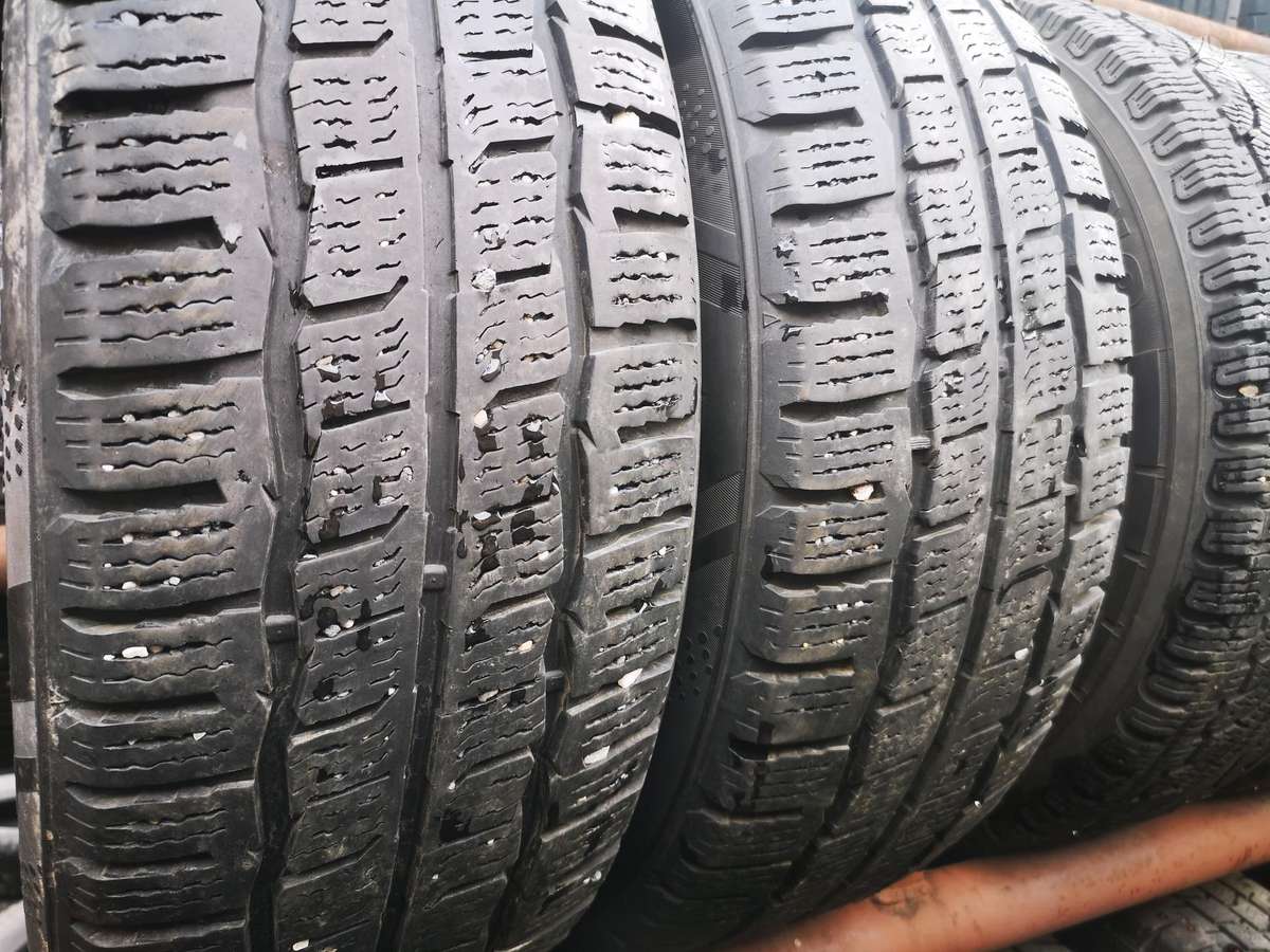 Kumho, зимние 215/60 R17