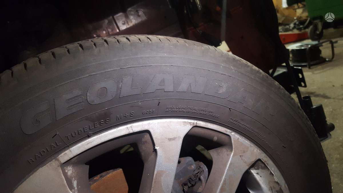 Yokohama GEOLANDAR, universalios 215/60 R17