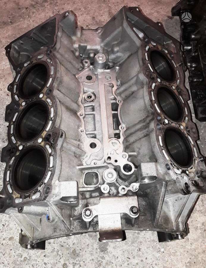 Mercedes-Benz E klasė, OM642, variklio detalės