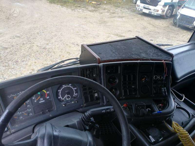 Scania 114L, vilcējs