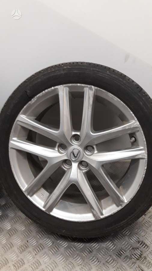 Lexus Ct200h, lengvojo lydinio, R17