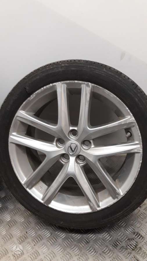Lexus Ct200h, light alloy, R17
