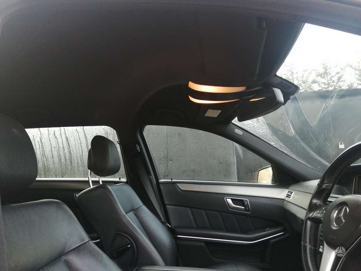 Mercedes-Benz E220
