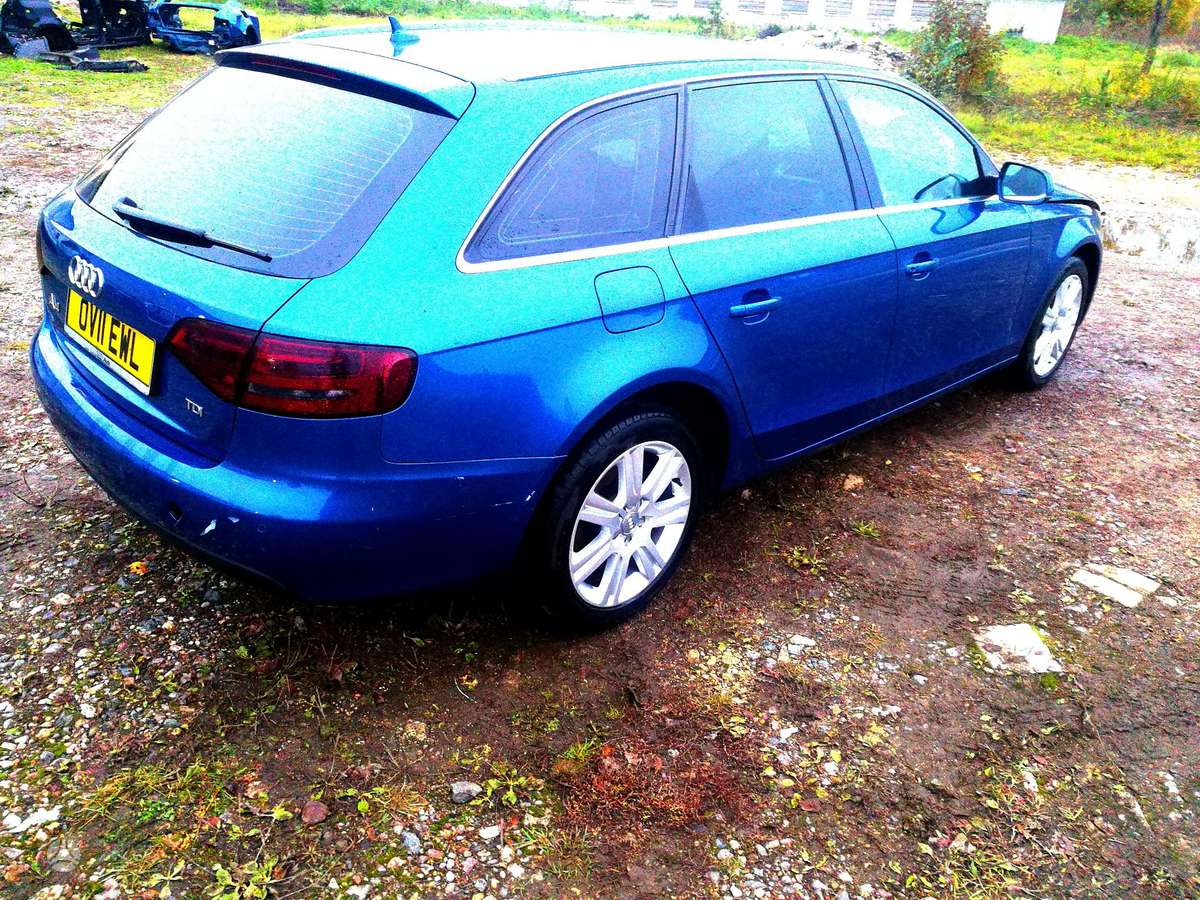 Audi A4 по частям