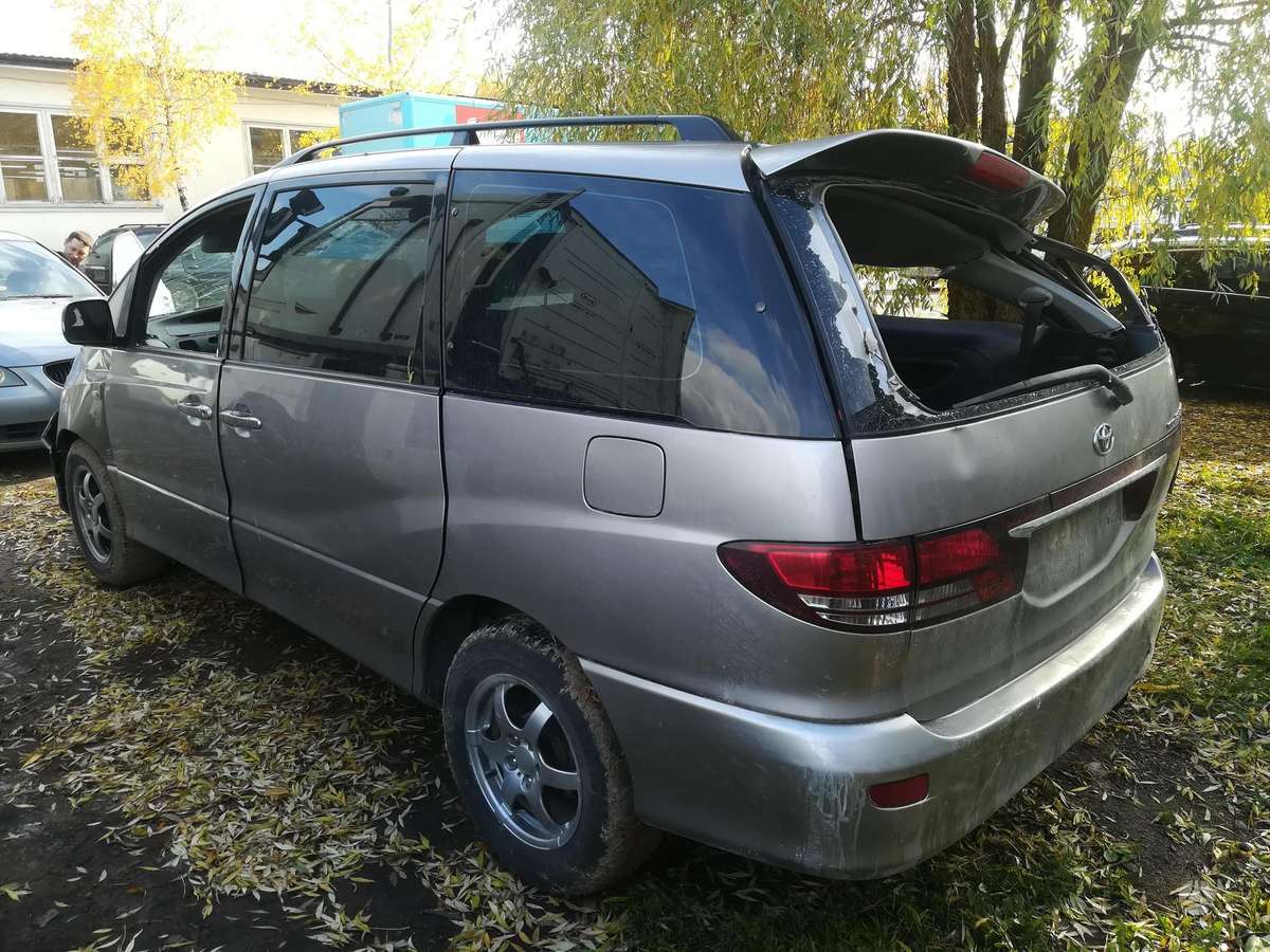 Toyota Previa for parts
