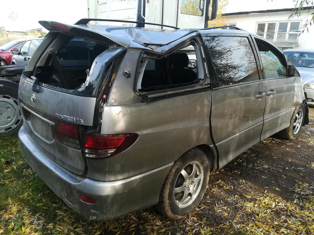 Toyota Previa по частям