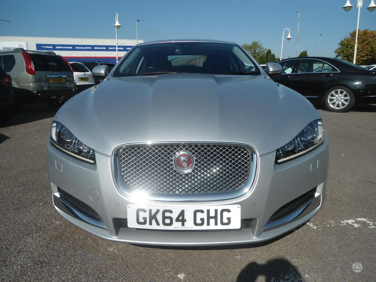 Jaguar XF dalimis