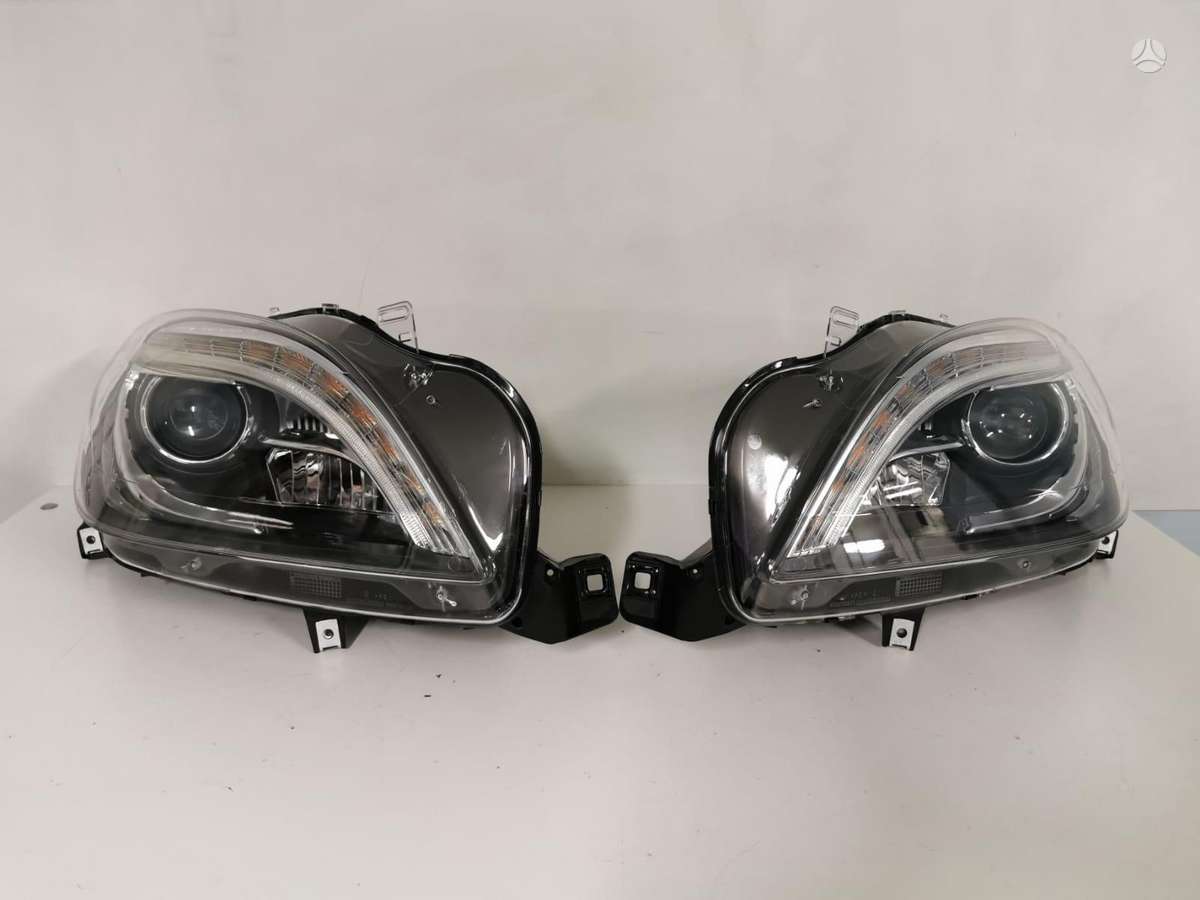 Mercedes-Benz ML klasė lights