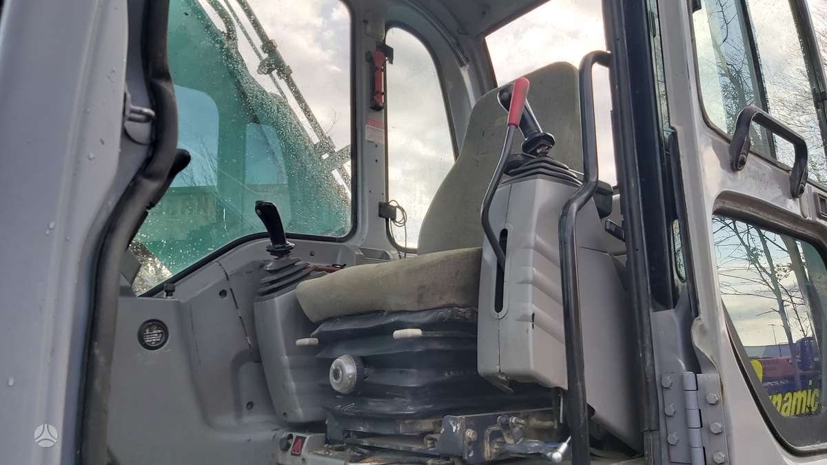 Kobelco SK330LC-6E, экскаваторы