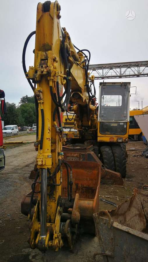 Liebherr ZW 902, statybos ir kelių tiesimo technika