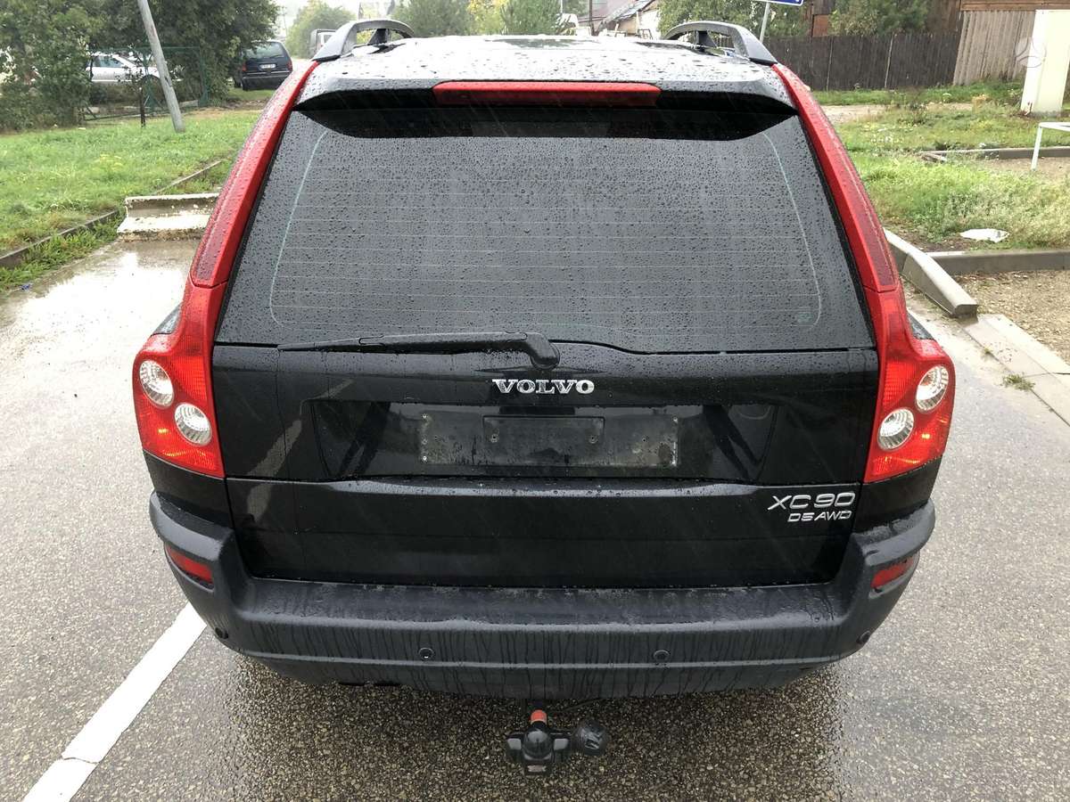 Volvo XC90 dalimis. Geras variklis