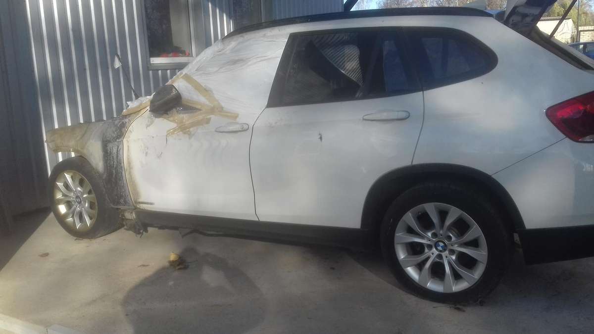 BMW X1 dalimis