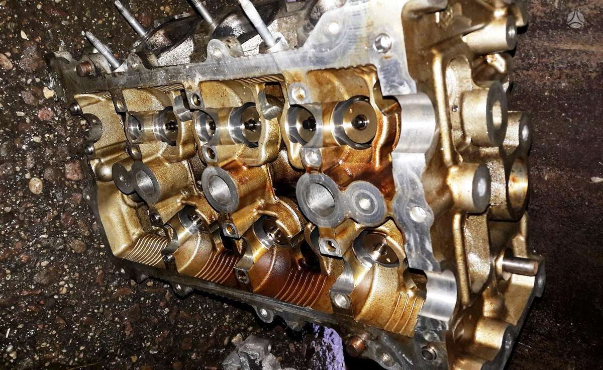 Renault Captur, H4BT, dzinēja detaļas