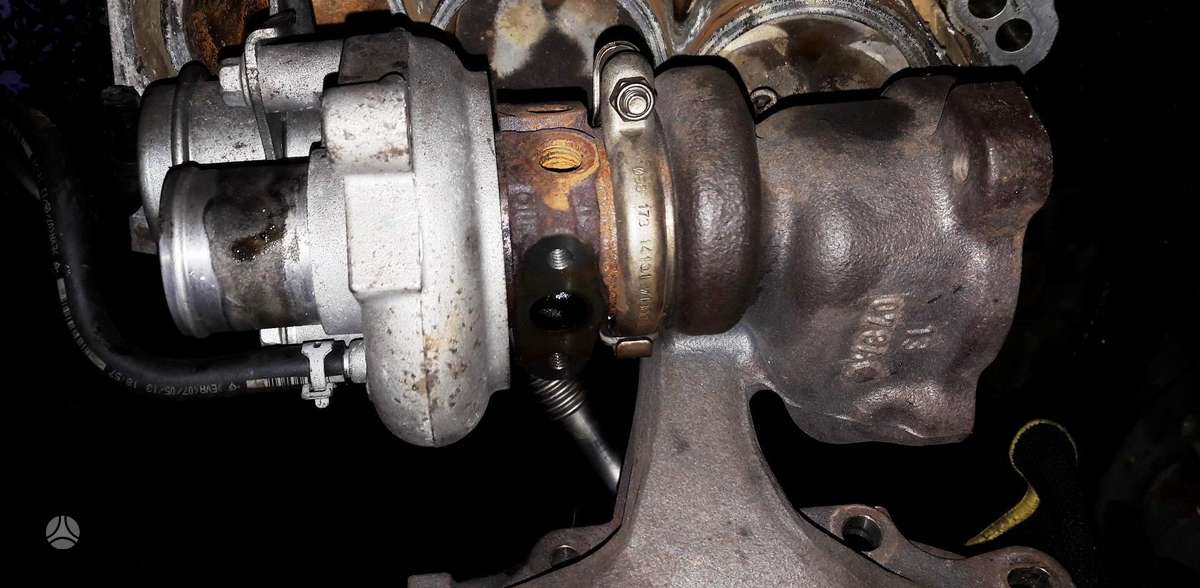 Renault Captur, H4BT, dzinēja detaļas