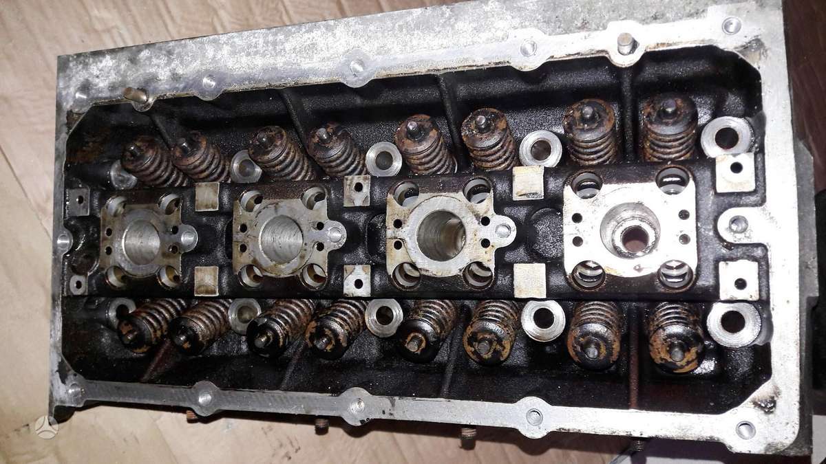 Volkswagen Golf, AHW, variklio detalės