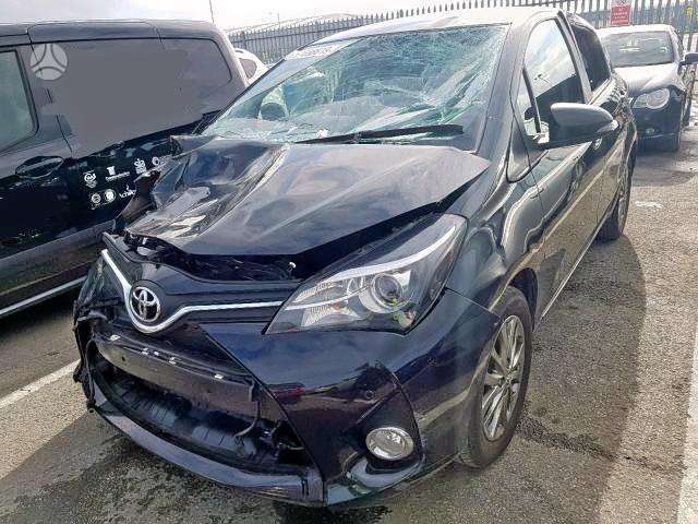 Toyota Yaris по частям
