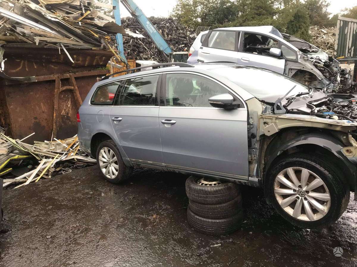 Volkswagen Passat dalimis
